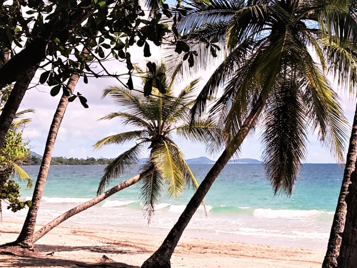 Villa Kanelle, F4, commerces et plage à 100m, Le Diamant Exterior foto